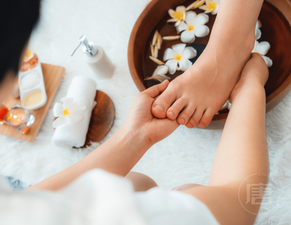 Foot Massage 火山热石疗法