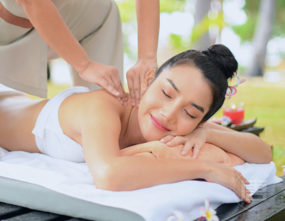 Shoulder Massage 肩膀按摩